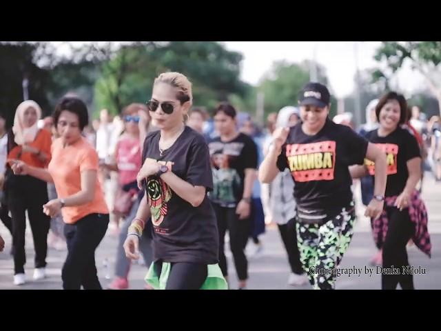 FLOBAMORA SELAMANYA #GOYANGVIRAL2019 Live Car Free Day Jln Eltari KUPANG NTT || LINE DANCE ||