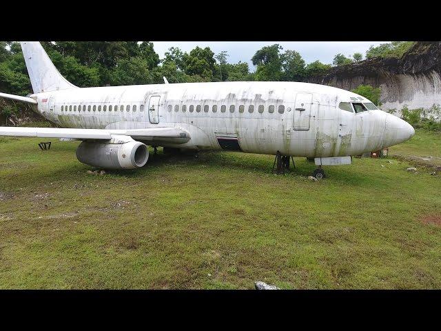 ABANDONED PLANE FOUND 737