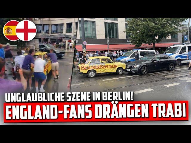 Direkt vor der Polizei: England-Fans crashen Kult-Auto! | England Fans in berlin