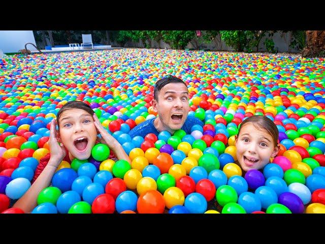 Ball Pit Pool Challenge Full Of 30,000 Colorful Ball Pall Pit Balls