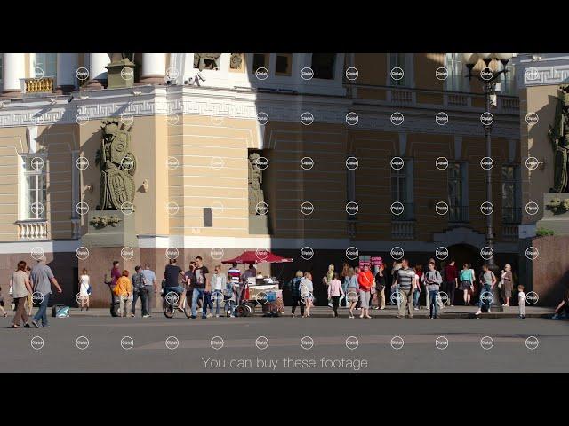 ST. PETERSBURG, RUSSIA: Close shot of the Arch of General staff building and tourists in the summer