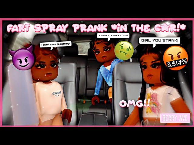 FART SPRAY PRANK ON MY MOM!! (MUST WATCH) *chaos* *BERRY AVENUE* *BLACK FAMILY RP* *roblox roleplay*