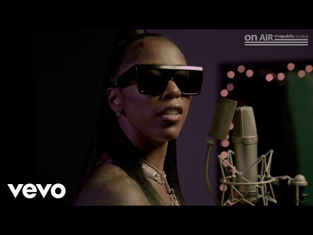 Kash Doll - Thumbin (Performance Video)