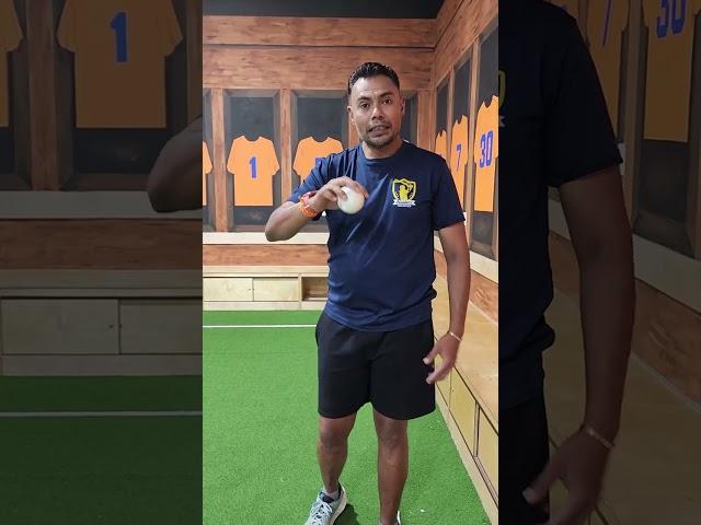 Legspin bowling tips #bowling #legspinner #danishkaneria