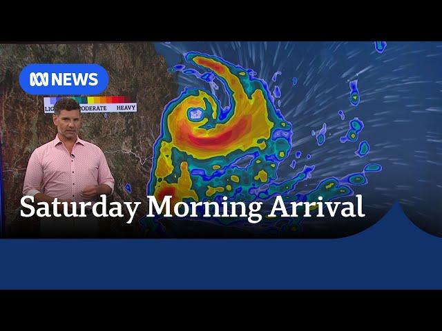 Cyclone Alfred landfall pushed back until Saturday morning | ABC NEWS