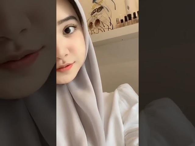 STORY hijab cwe Bening