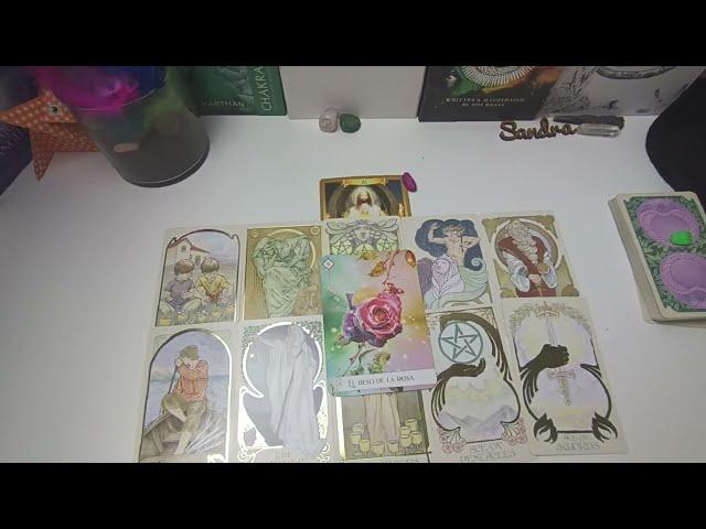 QUÉ PIENSA AHORA MISMO tarot interactivo hoy