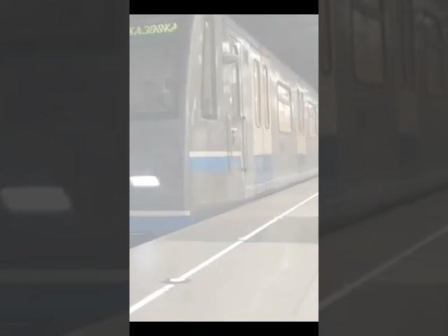 Эволюция поездов Мосметро (видео с канала Vovatram Метрополитен (вроде правильно написал))