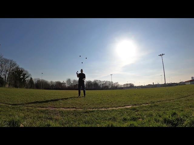 5 Balls - 771 | Juggling Trick Demonstration