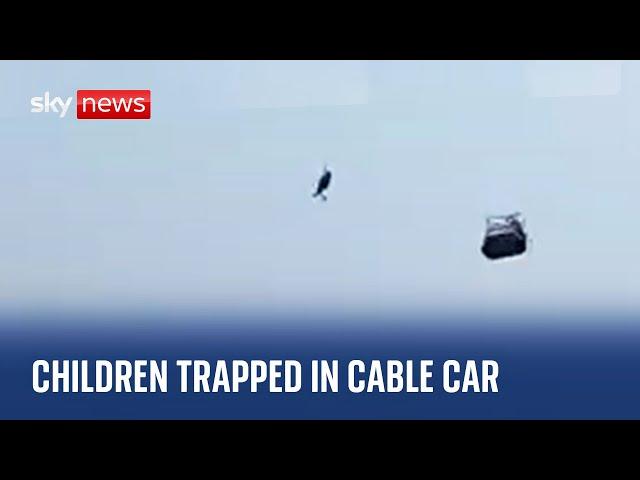 Pakistan: Operation to rescue children from stranded cable car