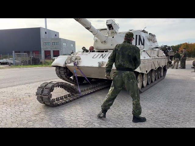 Leopard 1A5 tank track work - Kampfpanzer Leopard 1