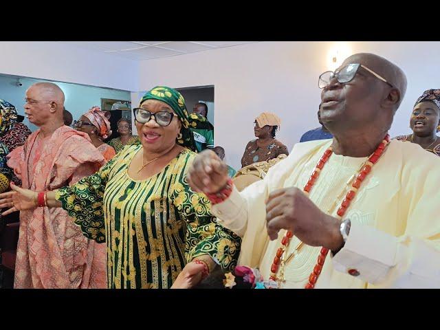 MOMENT OONI’S DAD SHOWS DANCING SKILLS AT OLORI AGBA’S 70TH BIRTHDAY GET TOGETHER