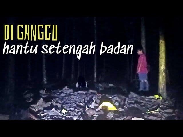 HANTU SETENGAH BADANN