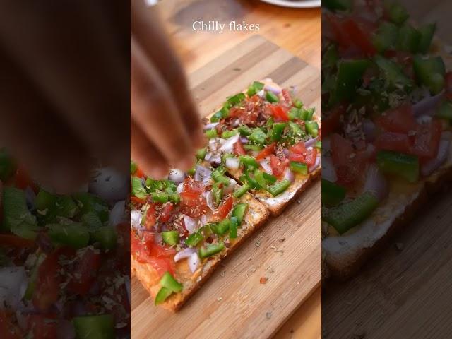 Try this Quick N Easy Pizza Toast Recipe! #shorts