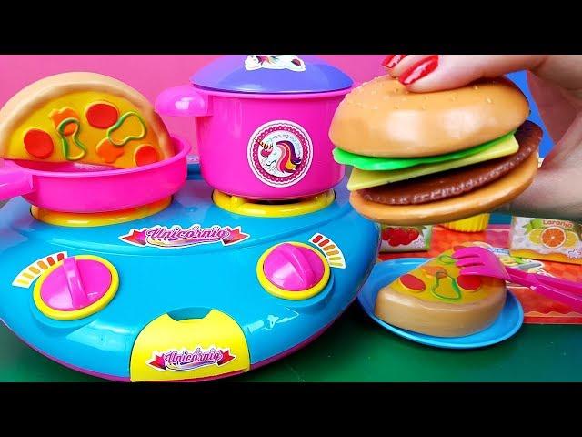 Tia Fla e Produção Preparam Lanches Deliciosos Na Cozinha Unicórnio Toy Cake