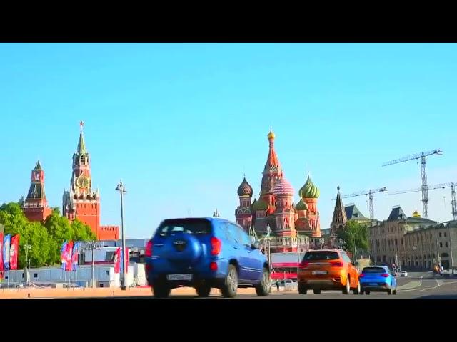 Команда CHERY с туром по достопримечательностям Москвы