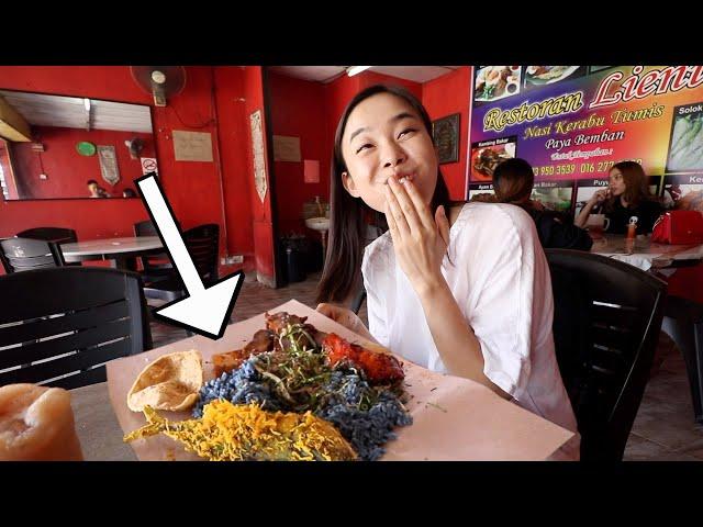 First time trying "Nasi Kerabu" in Kota Bharu, Kelantan...! @Lieniey Nasi Kerabu Tumis