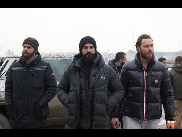 Турецких актеров научили "стрелять" в Чеченской Республике