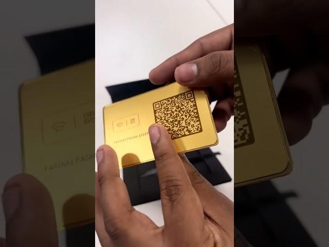 Experience Opulence with 24K Gold Luxury NFC Business Card