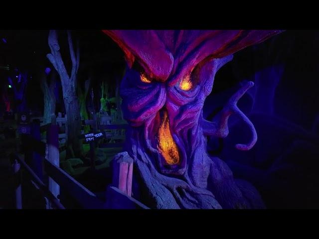 Movie World Wizard of Oz Ride | Flight of the Wicked Witch Queue Line Walkthrough