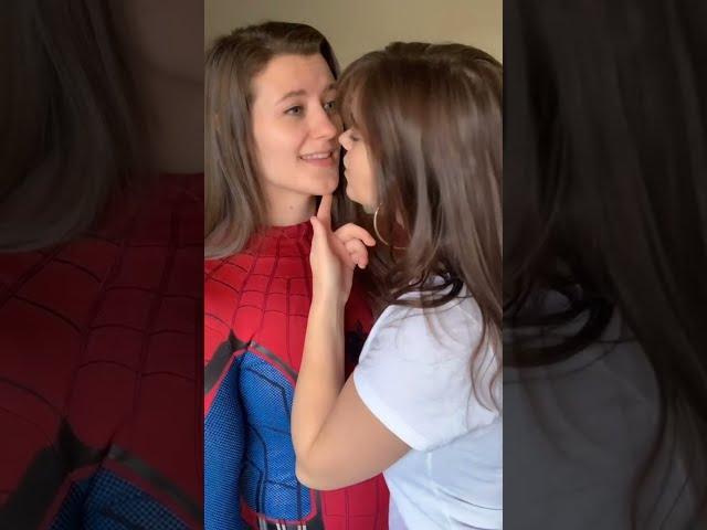 Spider-Girl KISS #maryjane  #kiss #girl #girlfriend #women #lgbt #lesbian #romantic #spiderman