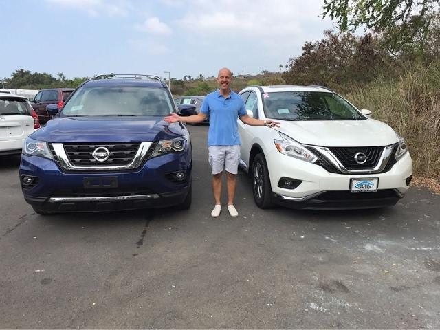 Review:  2017 Nissan Murano vs 2017 Nissan Pathfinder - 2 great choices, 1 winner