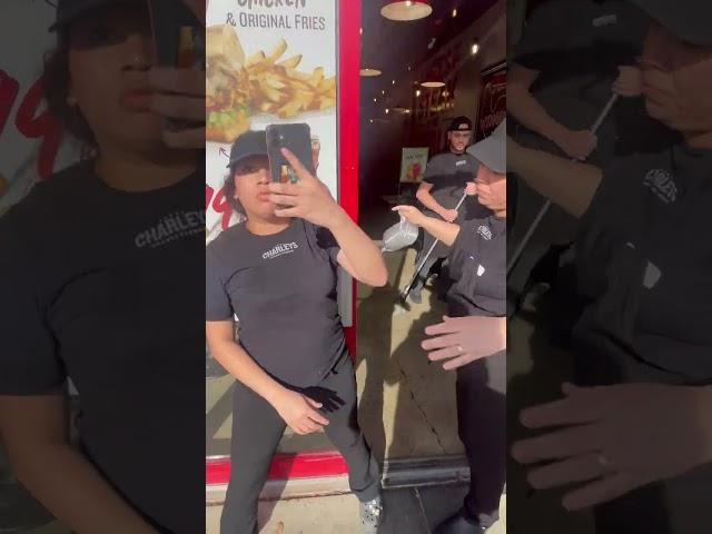 Charleys Cheesesteaks reviews: Assaulted by staff | PissedConsumer.com