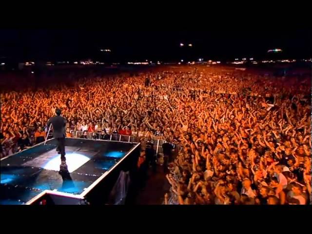 Robbie Williams - Rock DJ ( Live at Knebworth )