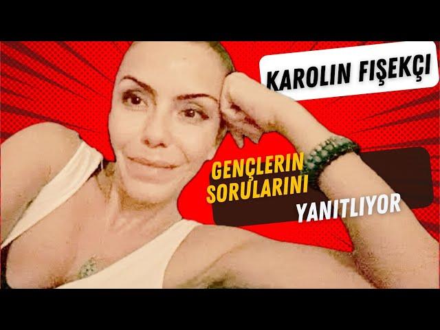 Karolin Fisekci answers the questions of the youth on live broadcast.