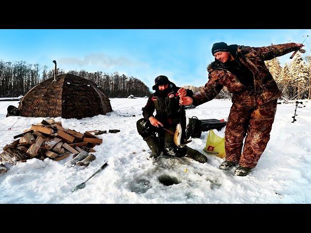 Зимняя рыбалка в Тайге на 3 дня. Удивительные приключения и ловля ленка зимой. Рыбалка в Сибири.