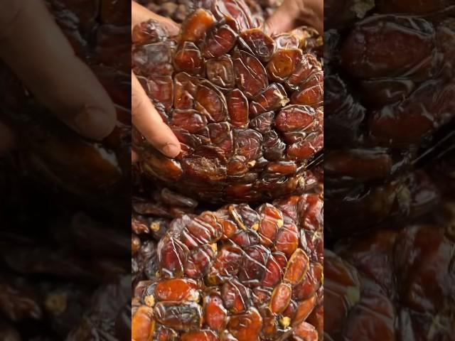 Soft and juicy dates#date #palm #fruit #funny #funnyshorts #shortvideo #shortsvideo #shorts