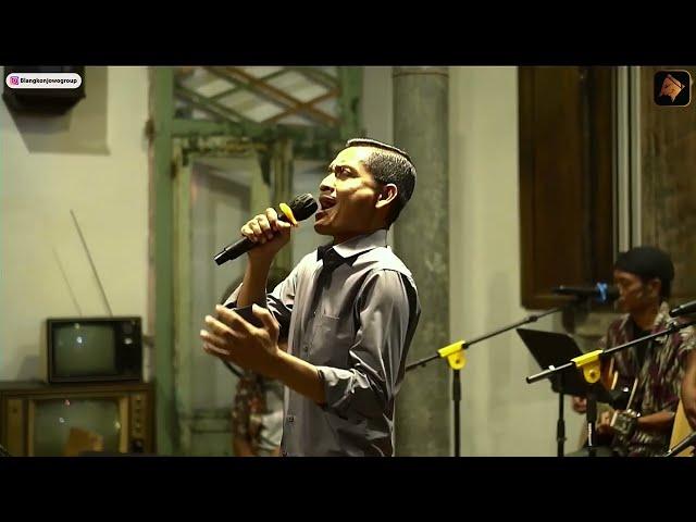 Mendung Tanpo Udan - Ndarboy Genk | Cover By Blangkon Jowo