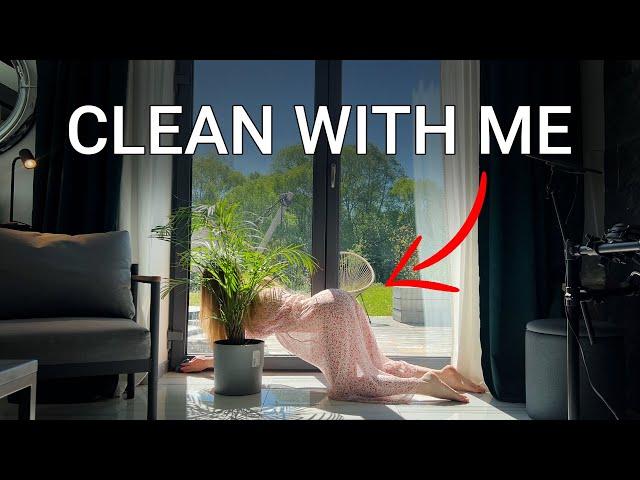 [USA] Transparent window cleaning with Mia, Haul, blonde, See Through Try On