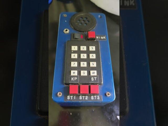 Quick Demonstration Of An Old Phone Phreaking Tool - The Original Blue Box!