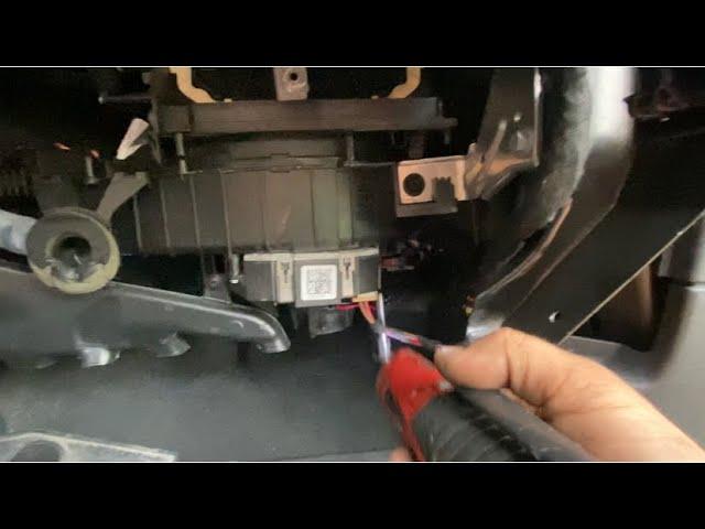 Audi Blower Motor Comparison A4 A5 A6 Q5 (not blowing air) noise Replace Remove Glove Box b8 ac heat