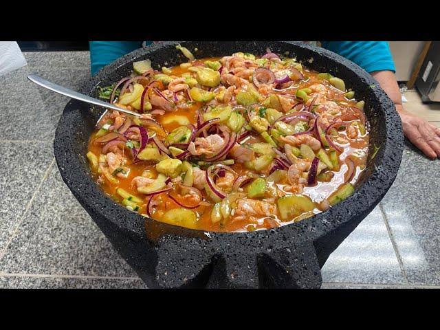 AGUACHILE ROJO DE CAMARON //EN MOLCAJETE