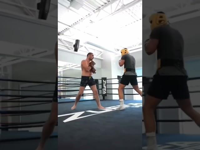 Sean Strickland hard sparring with 15-0 pro boxer, Robin Safar