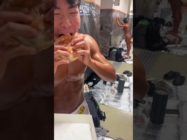 Bodybuilder Has Cheat Meal After Months