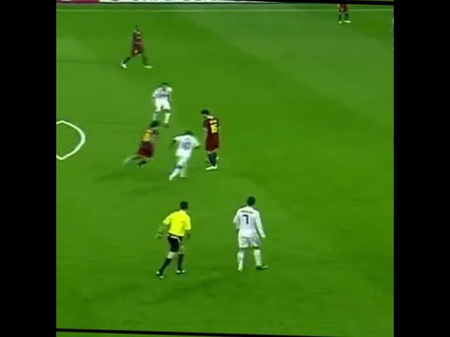 sergio busquets best assist ever #barcelona #football #messi #shorts #short #shortvideo #soccer