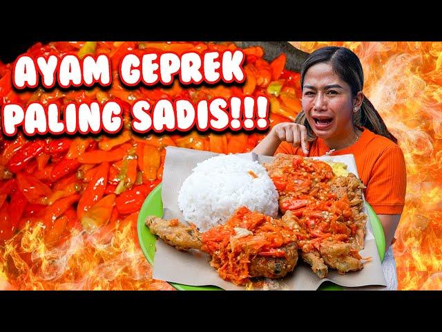 AYAM GEPREK PALING MENAKUTKAN - CABE SETANNYA DI GERUS KASAR, PEDASNYA UGAL - UGALAN!!