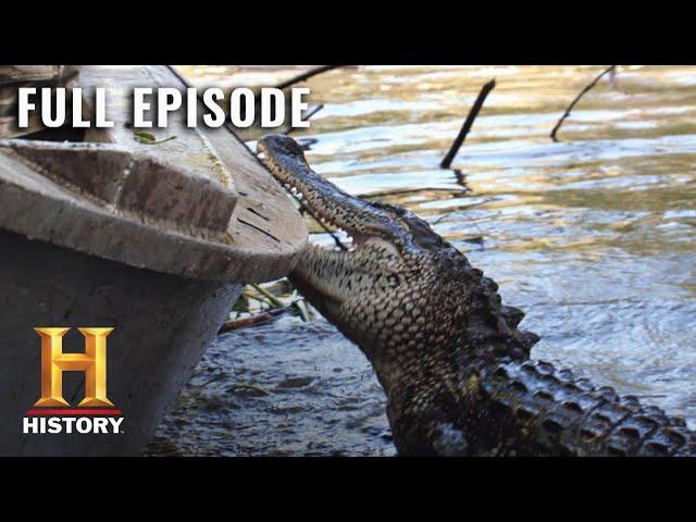 Swamp People: Scary Vampire Gator Preys on Troy's Turf (S8, E4) | Full Episode