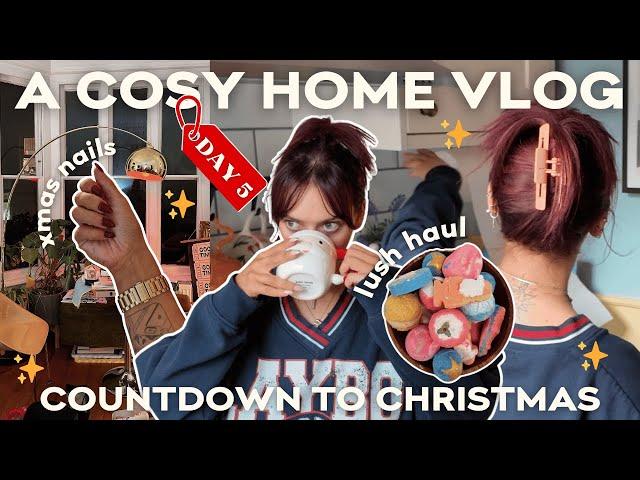 A COSY DAY AT HOME ️ LUSH HAUL & NEW NAILS   | CHRISTMAS COUNTDOWN DAY 5 | EmmasRectangle