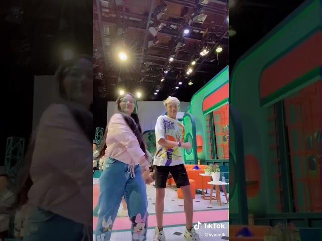 TikTok Syella dan alfasubagio di pagi² ambyar