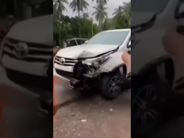 Toyota Fortuner vs TATA Nano Accident ,,  #tatanano #fortuner #accident #indianbrand