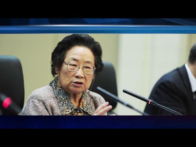 RSTMH  trustee Dr Judy MacArthur Clarkinterview with 2015 Nobel Laureate Professor Tu Youyou