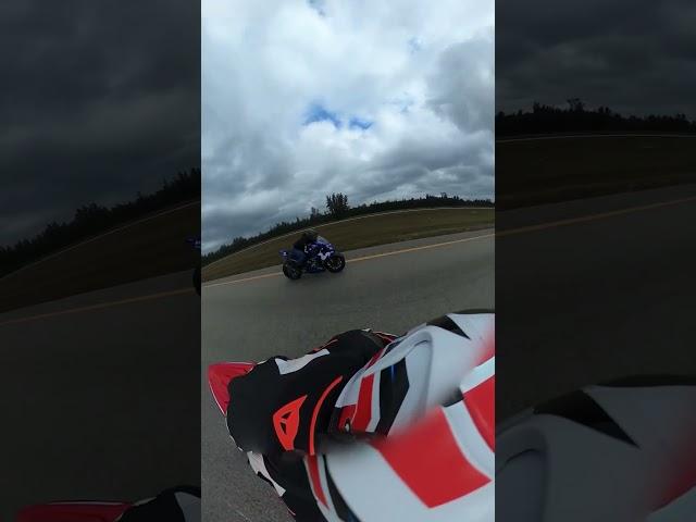 Yamaha R1 vs 2021 Honda CBR1000rr-R