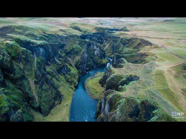 Fjaðrárgljúfur Canyon