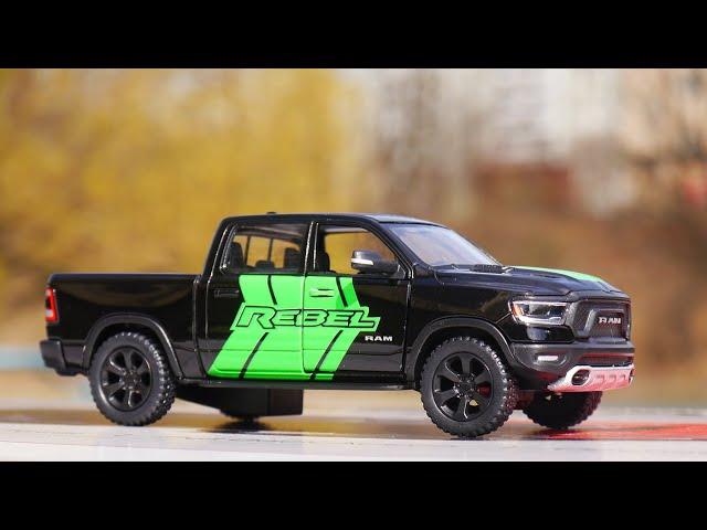 Новинка Kinsmart 2021 - Dodge Ram 1500 - обзор металлической машинки Кинсмарт, двери открываются