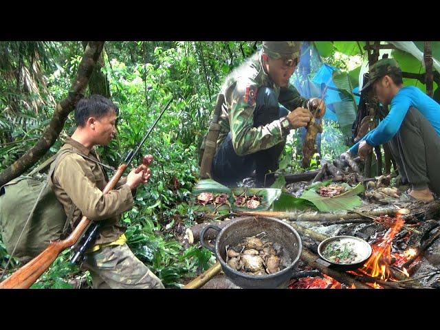 Hunting and Cooking Squirrels and Birds In The Mountains | Yos hav zoov nyob sab naj xuv