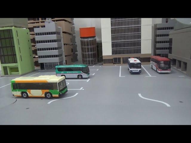 4 Bus depature parking lot toys play